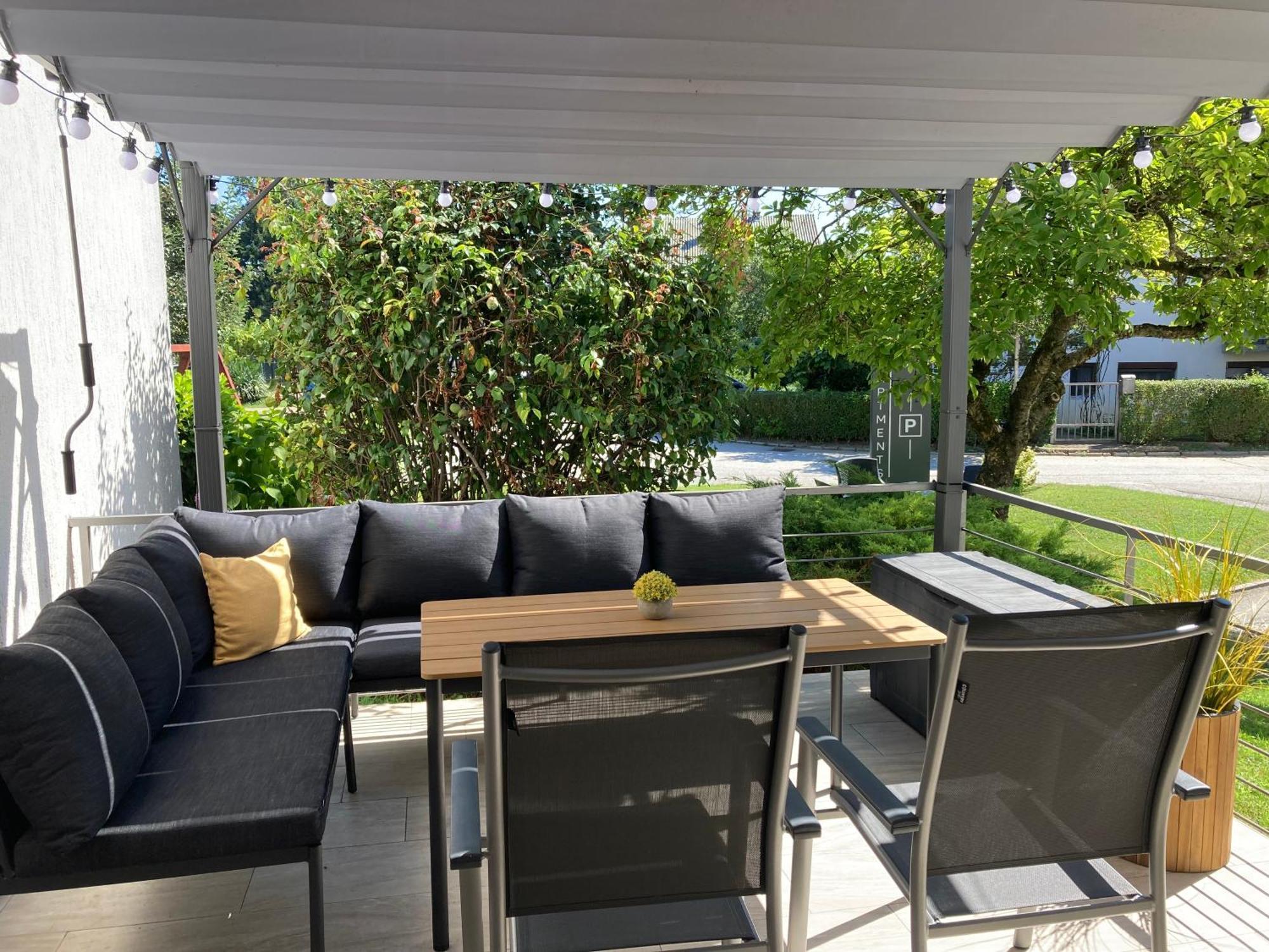 Apartman Sonas With Free Private Parking Karlovac Buitenkant foto