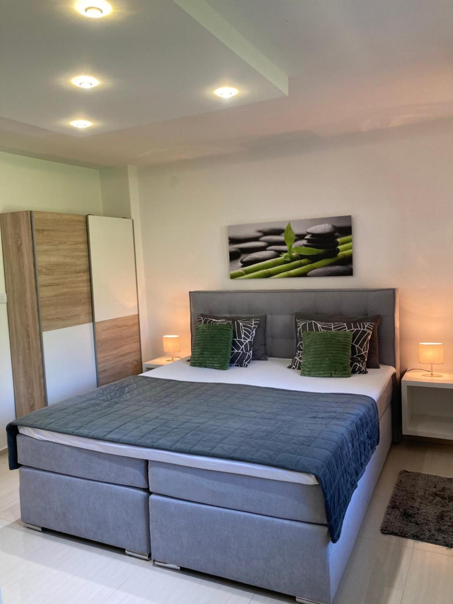 Apartman Sonas With Free Private Parking Karlovac Buitenkant foto